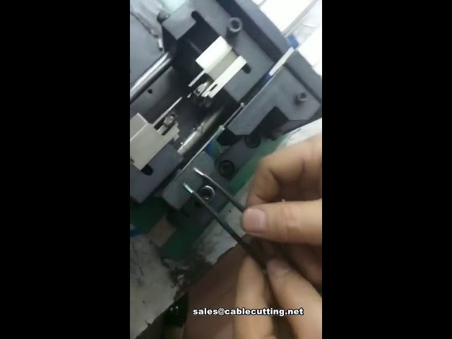 เครื่องปอกสายเคเบิลหลายแกนระบบนิวเมติก รุ่นปอกเปลือกสายไฟอัตโนมัติ