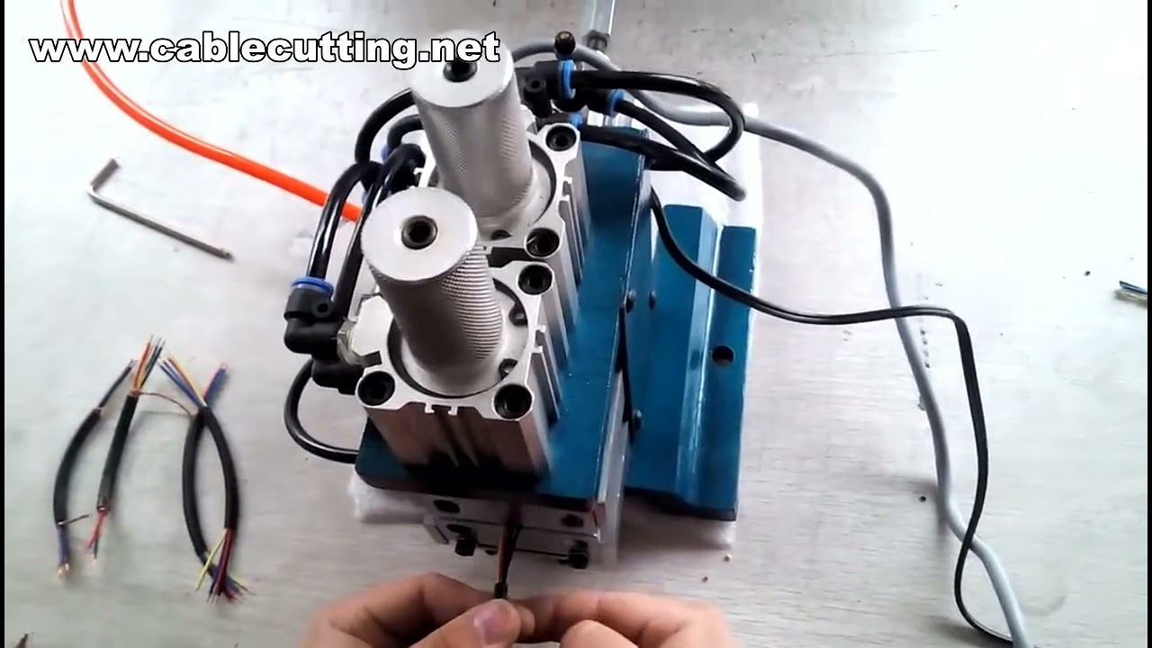 เครื่องปอกสายไฟอัตโนมัติ 4F แนวตั้ง Pneumatic – เพิ่มความเร็วและความแม่นยำในการผลิต