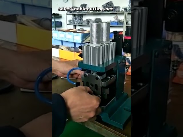 เครื่องปอกสายไฟและบิดเกลียวแบบมือหมุน | อุปกรณ์ปอกสายไฟสำหรับงานอุตสาหกรรม