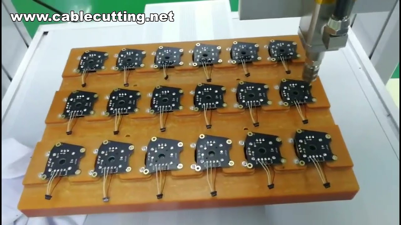 เครื่องจ่ายกาว CNC หุ่นยนต์จ่ายกาวอัตโนมัติ เครื่องจ่ายกาวแบบหลายแกนแม่นยำ