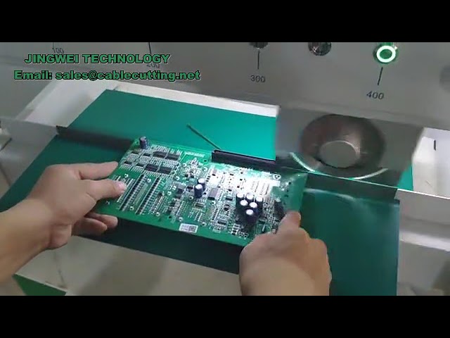 เครื่องตัดสลิตสายไฟอัจฉริยะแบบ V-cut พร้อมระบบมีดเคลื่อนที่อัตโนมัติ
